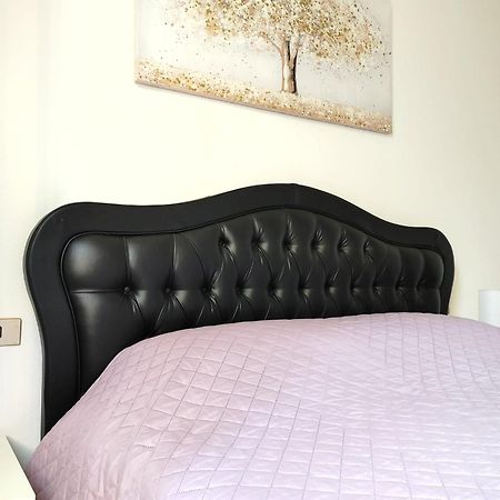 Mazzini Apartment - The V Collection Turate Ngoại thất bức ảnh